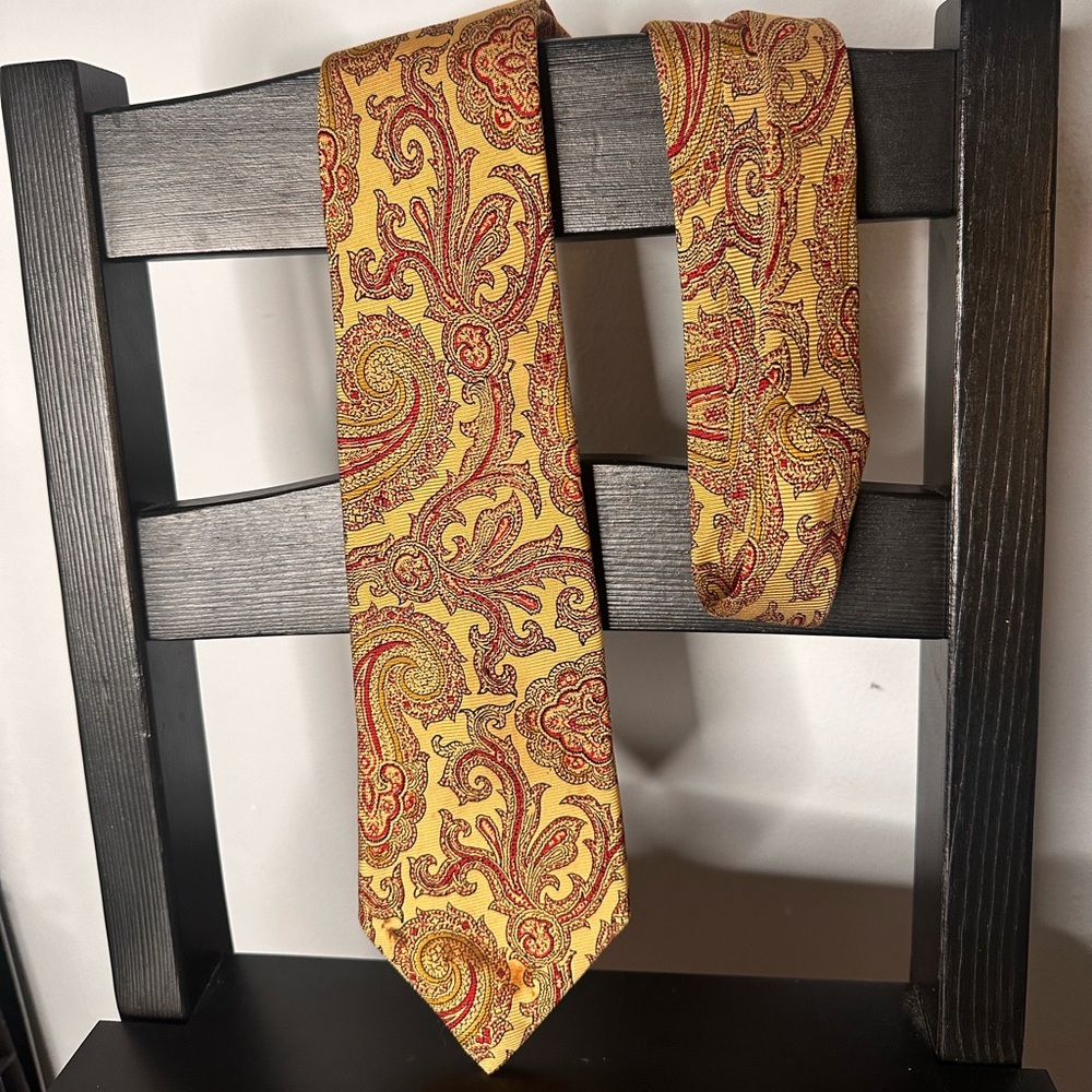 Polo Ralph Lauren Gold Yellow Red Paisley Silk Tie London Corner Wilmette